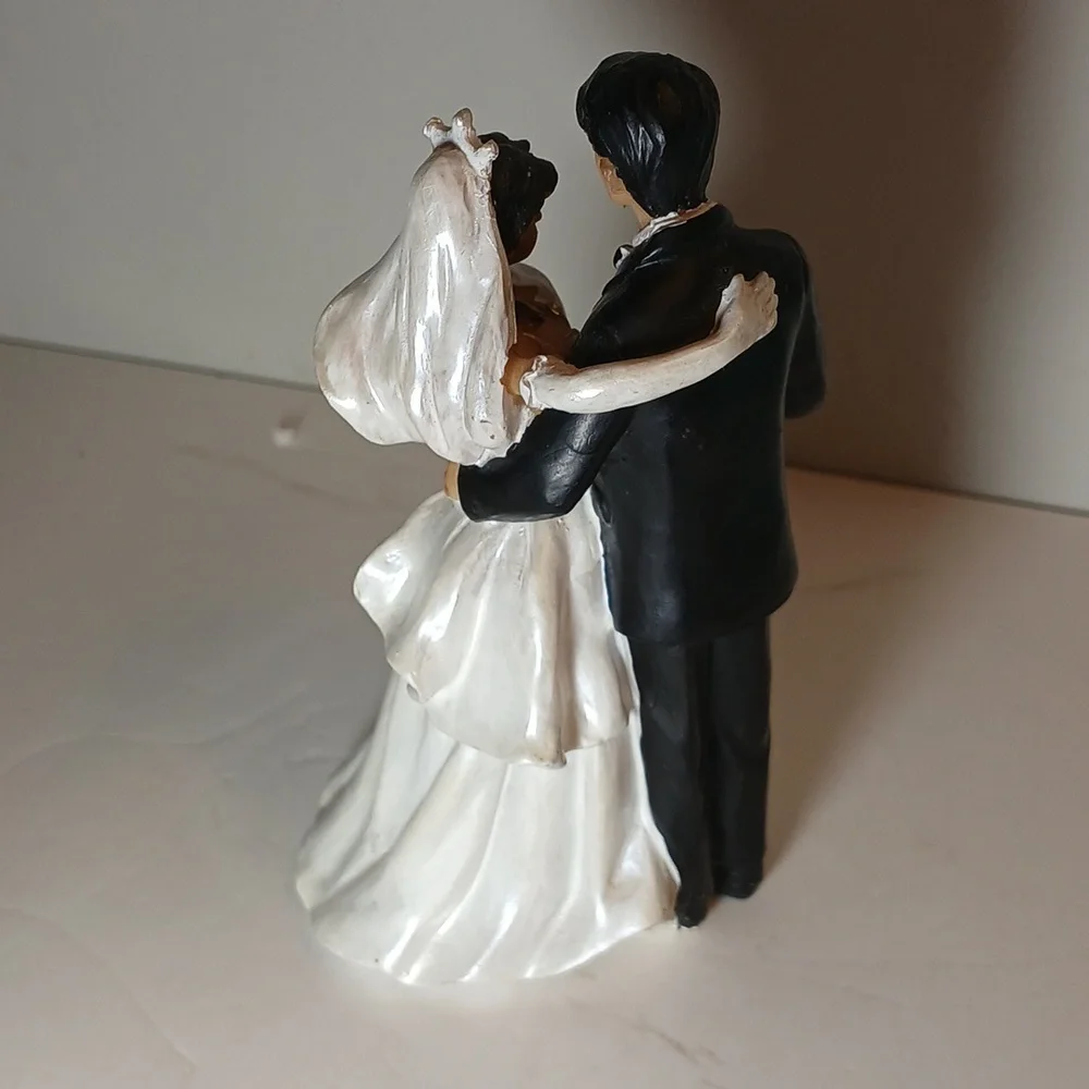 Wedding cake topper